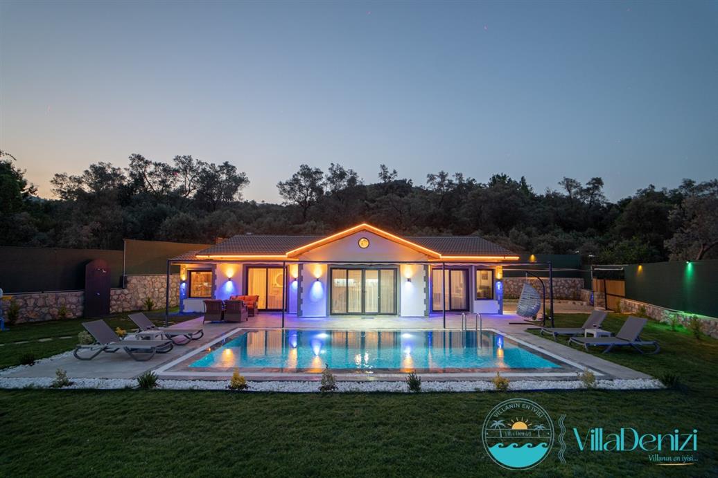 Villa Moon Lıght